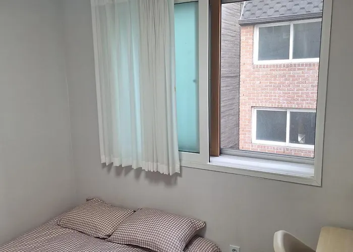 King's Garden Apartment